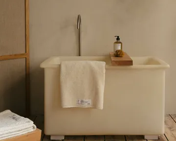 Heavy Towel バスタオル 150x100 cm - Bone white (white) - FRAMA