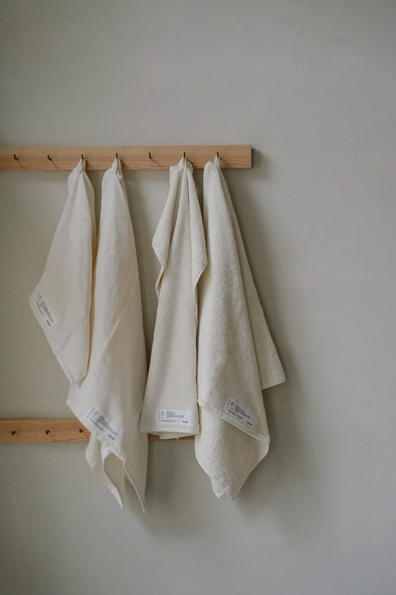 Heavy Towel バスタオル 150x100 cm, Bone white (white) FRAMA