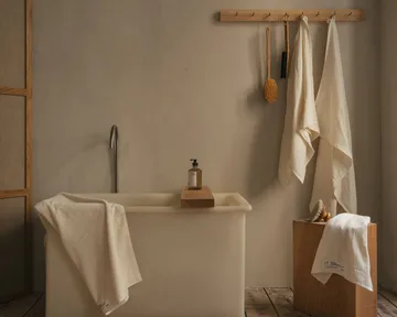 Light Towel バスタオル 150x100 cm - Bone white (white) - FRAMA