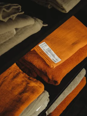 Light Towel バスタオル 150x100 cm - Burnt orange (orange) - FRAMA