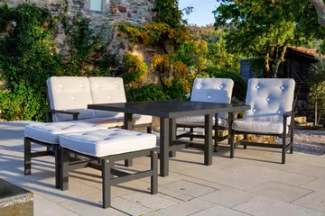 05 アームチェア - Black - Fri Form