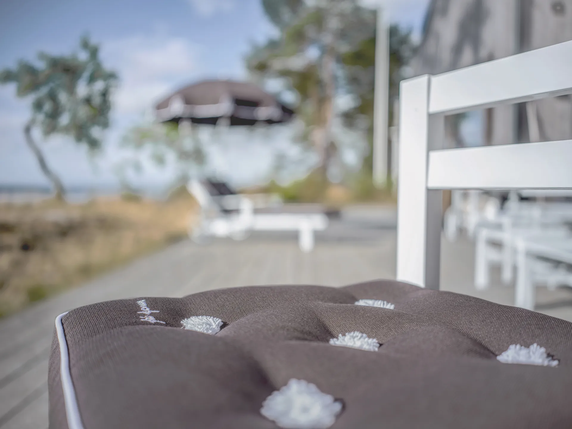 06 チェア, White Fri Form