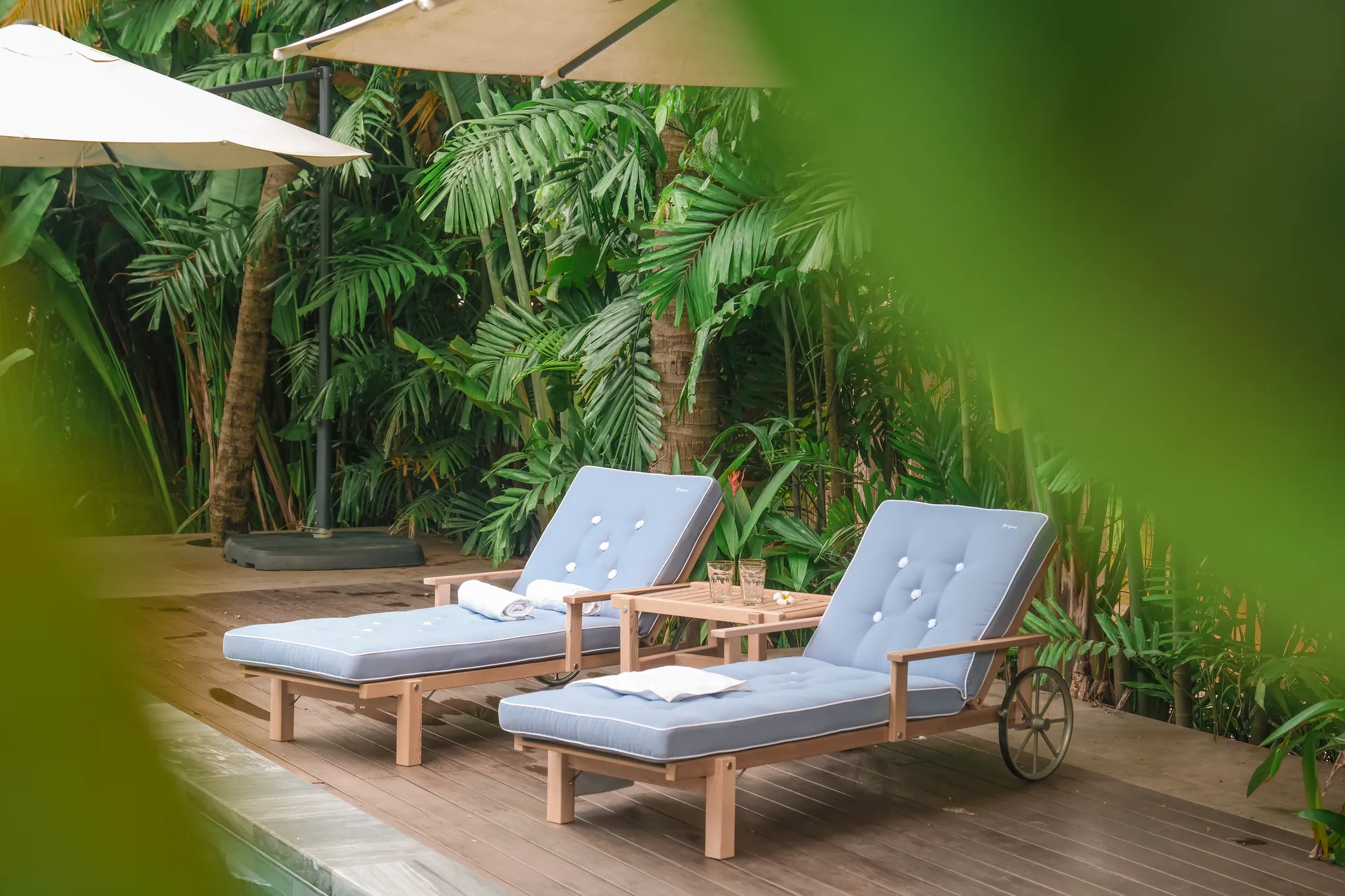 49 トロリーテーブル, Redwood, 48x45 cm Fri Form