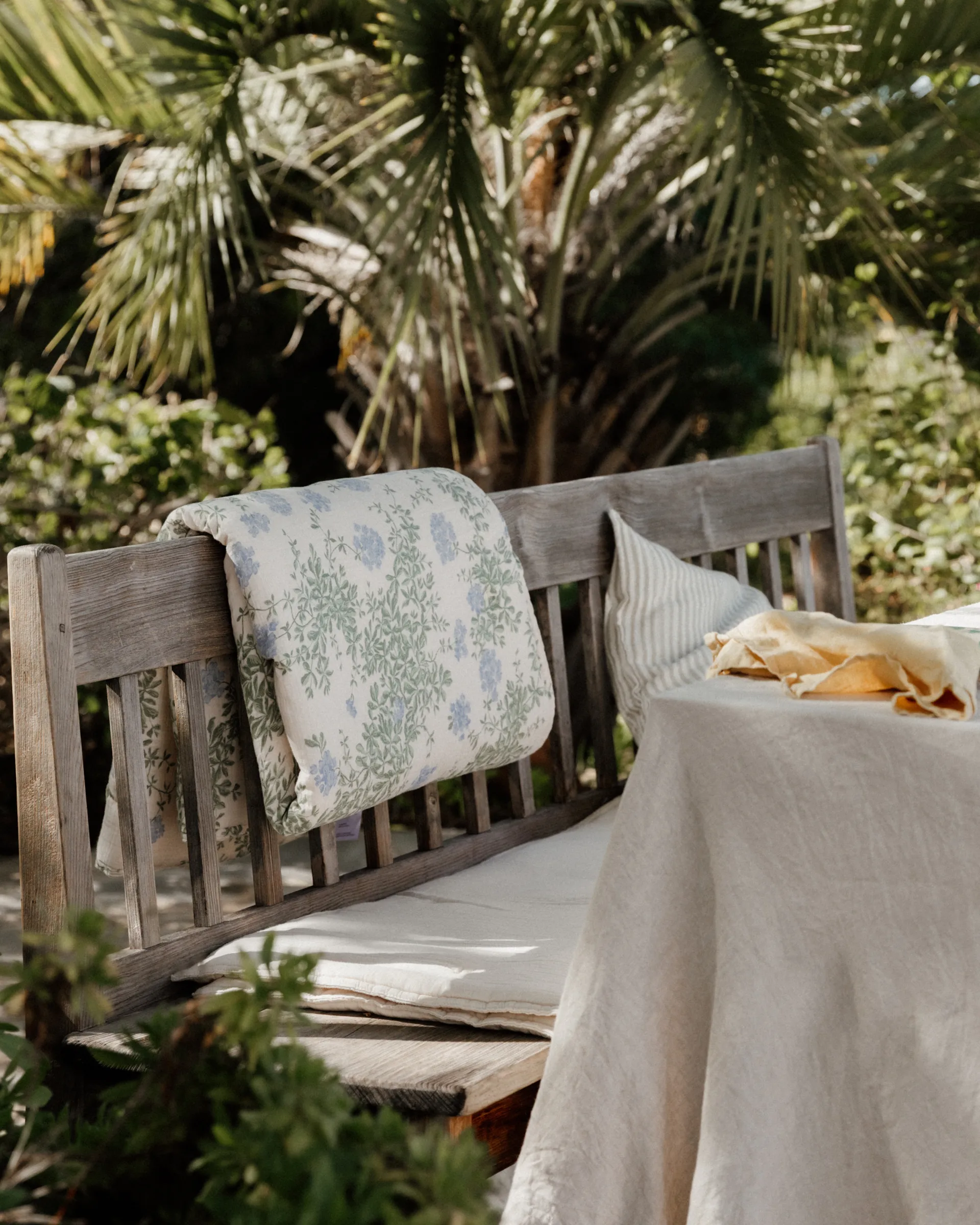 Plumbago Muslin パッド入りブランケット, 100x140 cm Garbo&Friends