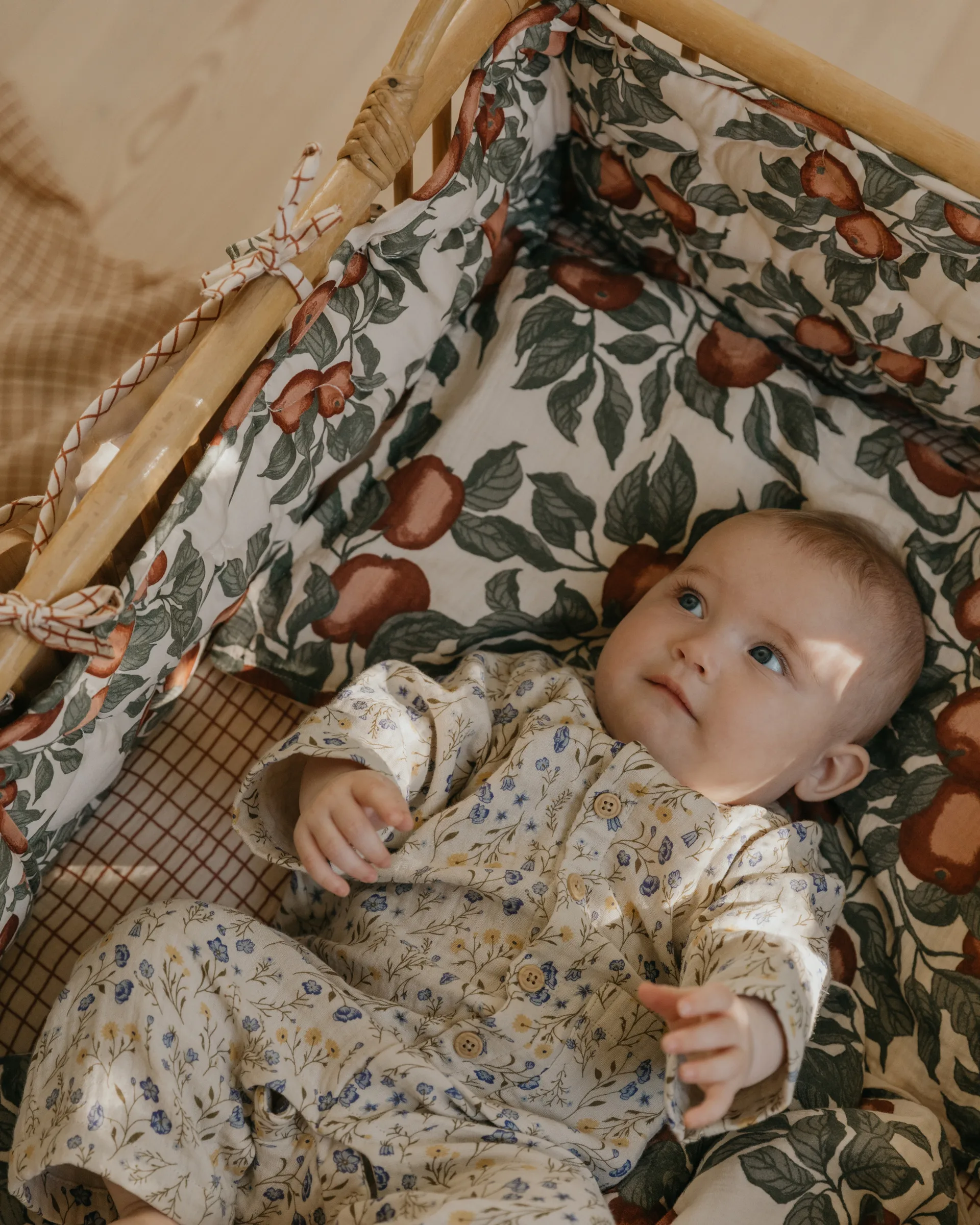 Pomme サテンキルト ベビーベッドガード, 360x30x0,5 cm Garbo&Friends