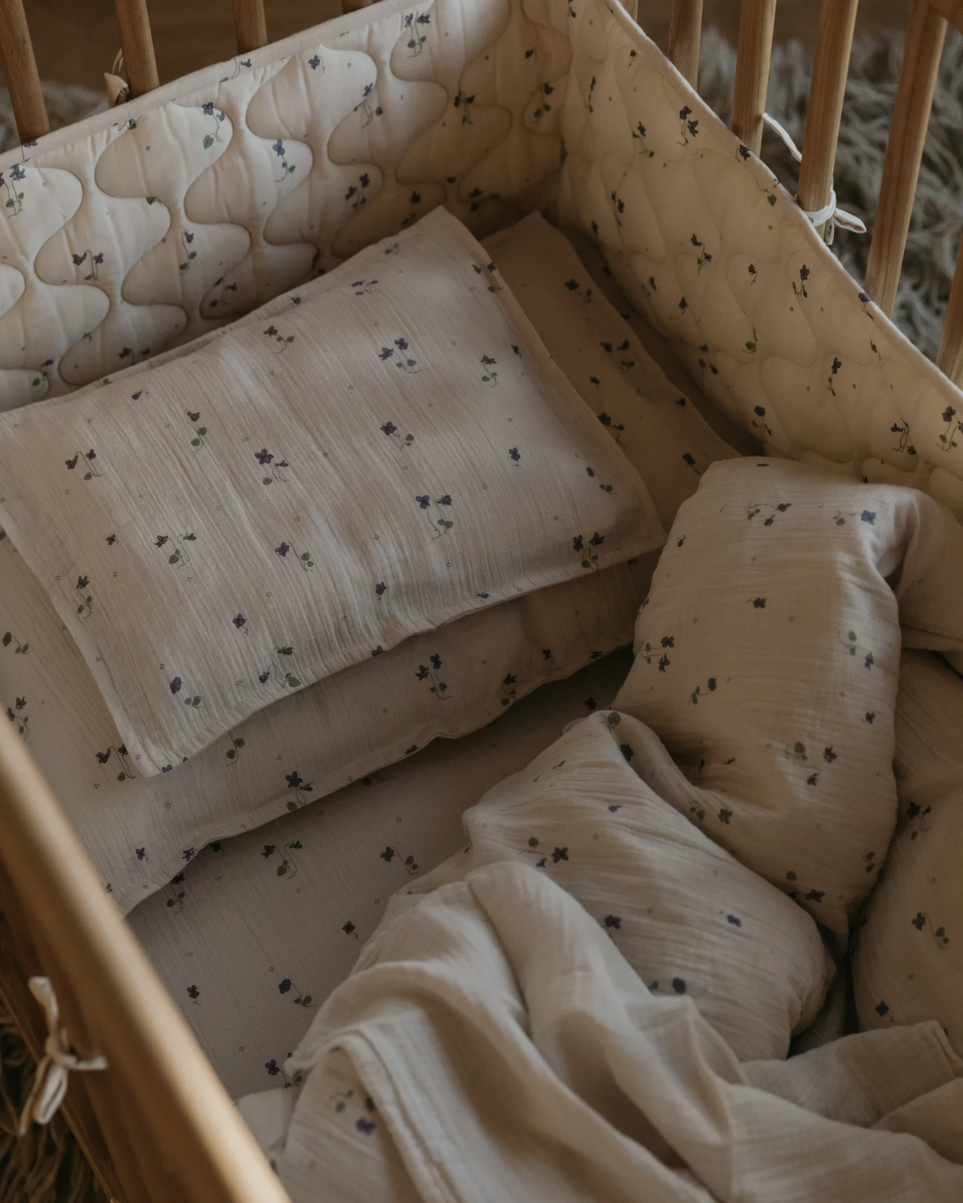 Viola サテンキルト ベッドバンパー, 30x360 cm Garbo&Friends