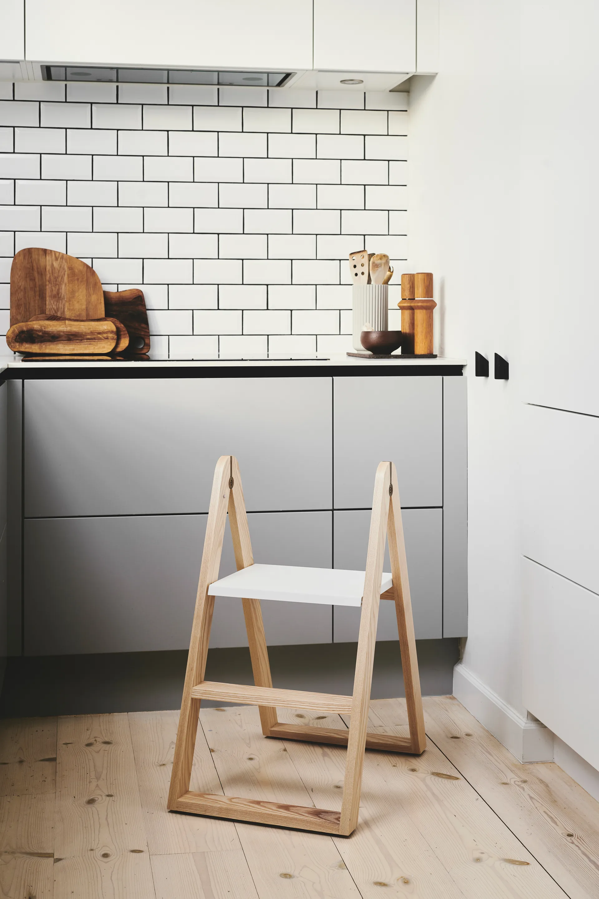 Reech 脚立, Ash Gejst | ガイスト