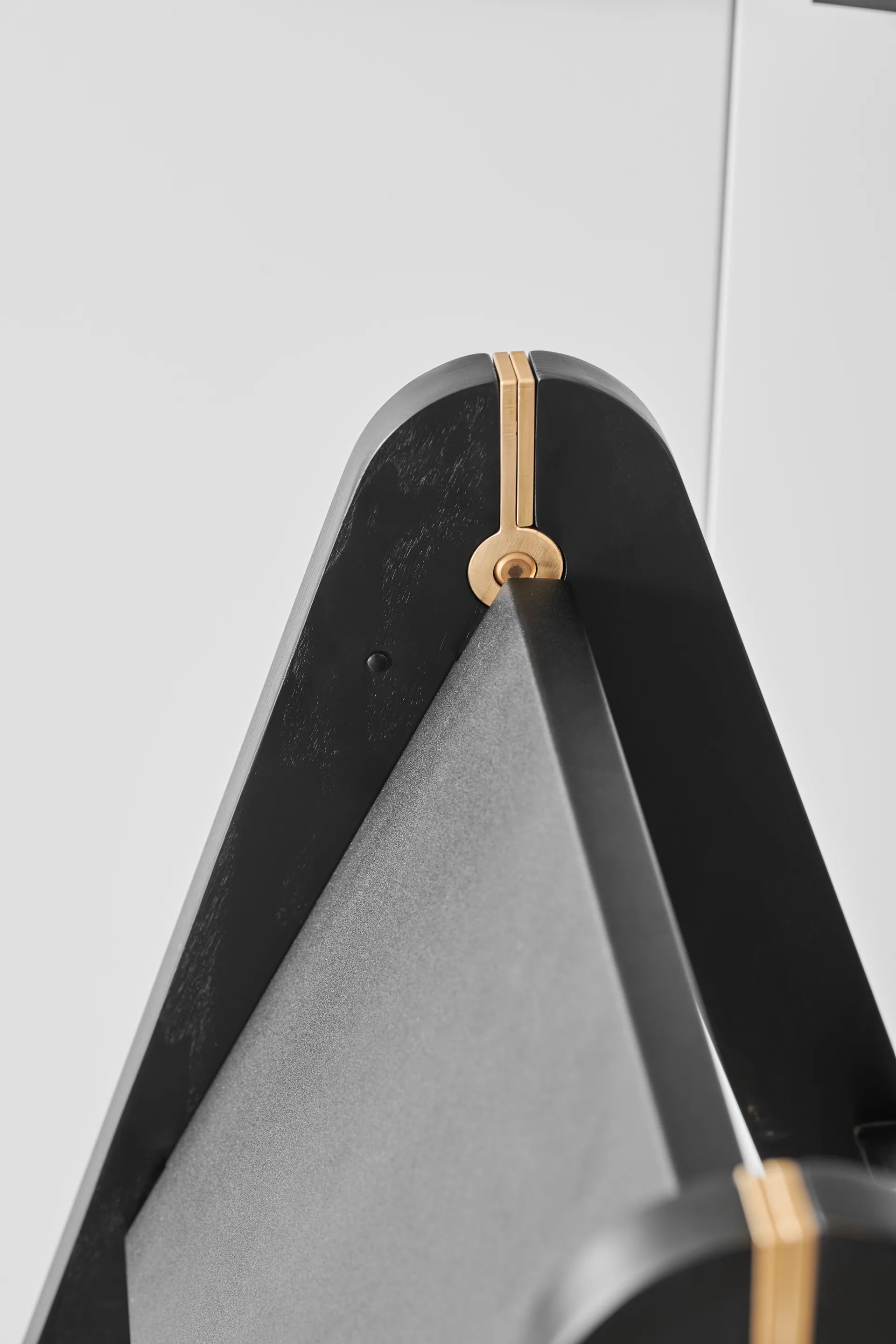 Reech 脚立, Black Gejst | ガイスト