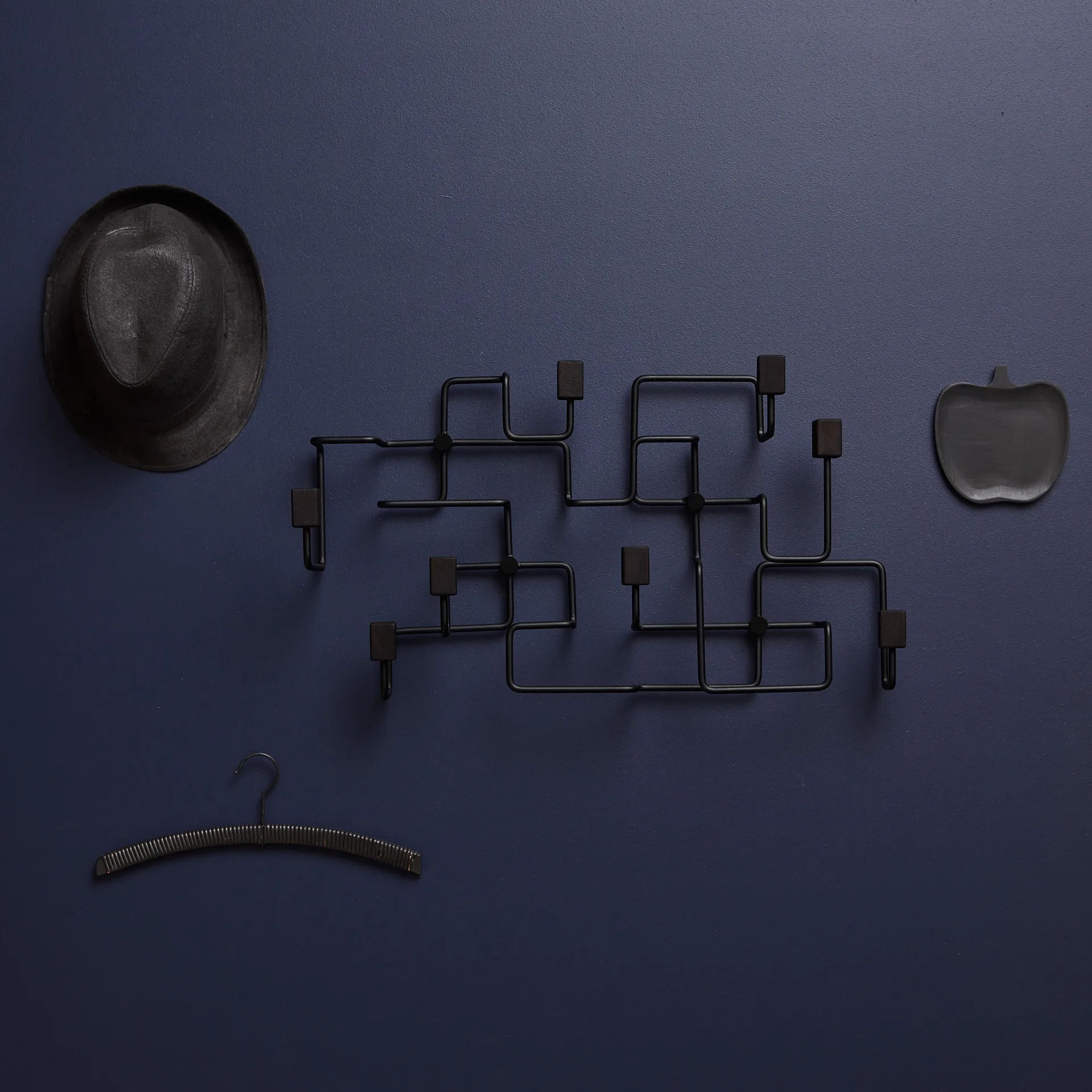 Underground ハンガー, Black-black stained oak Gejst | ガイスト