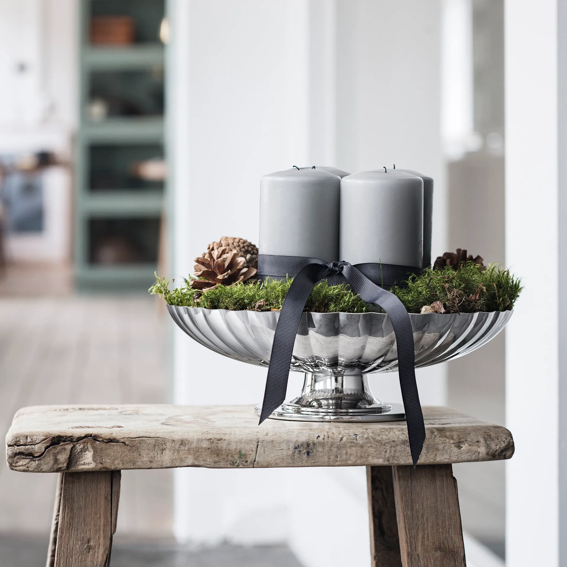 Bernadotte スタンド付きディッシュ, Ø 28 cm Georg Jensen | ジョージ ジェンセン