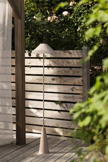 Cannes ポータブルフロアランプ - Mud - Globen Lighting | グローベンライティング