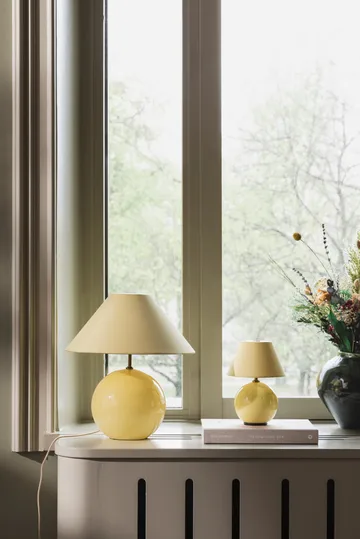 Iris 16 ポータブルテーブルランプ - Butter yellow - Globen Lighting | グローベンライティング