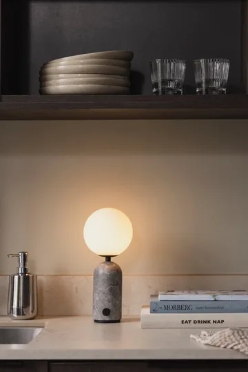 Torrano ポータブルテーブルランプ - Gray marble - Globen Lighting | グローベンライティング