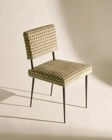 M-Chair チェア - Amuleto 005-matt black - GUBI | グビ
