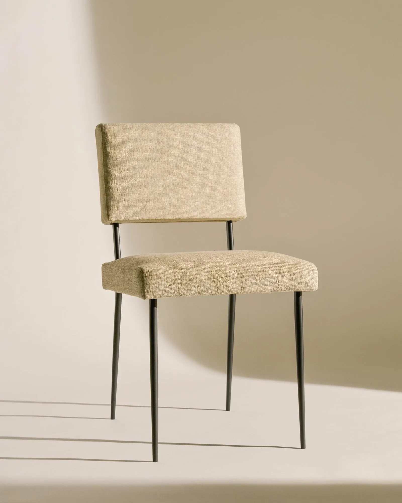 M-Chair チェア, Matt black GUBI | グビ