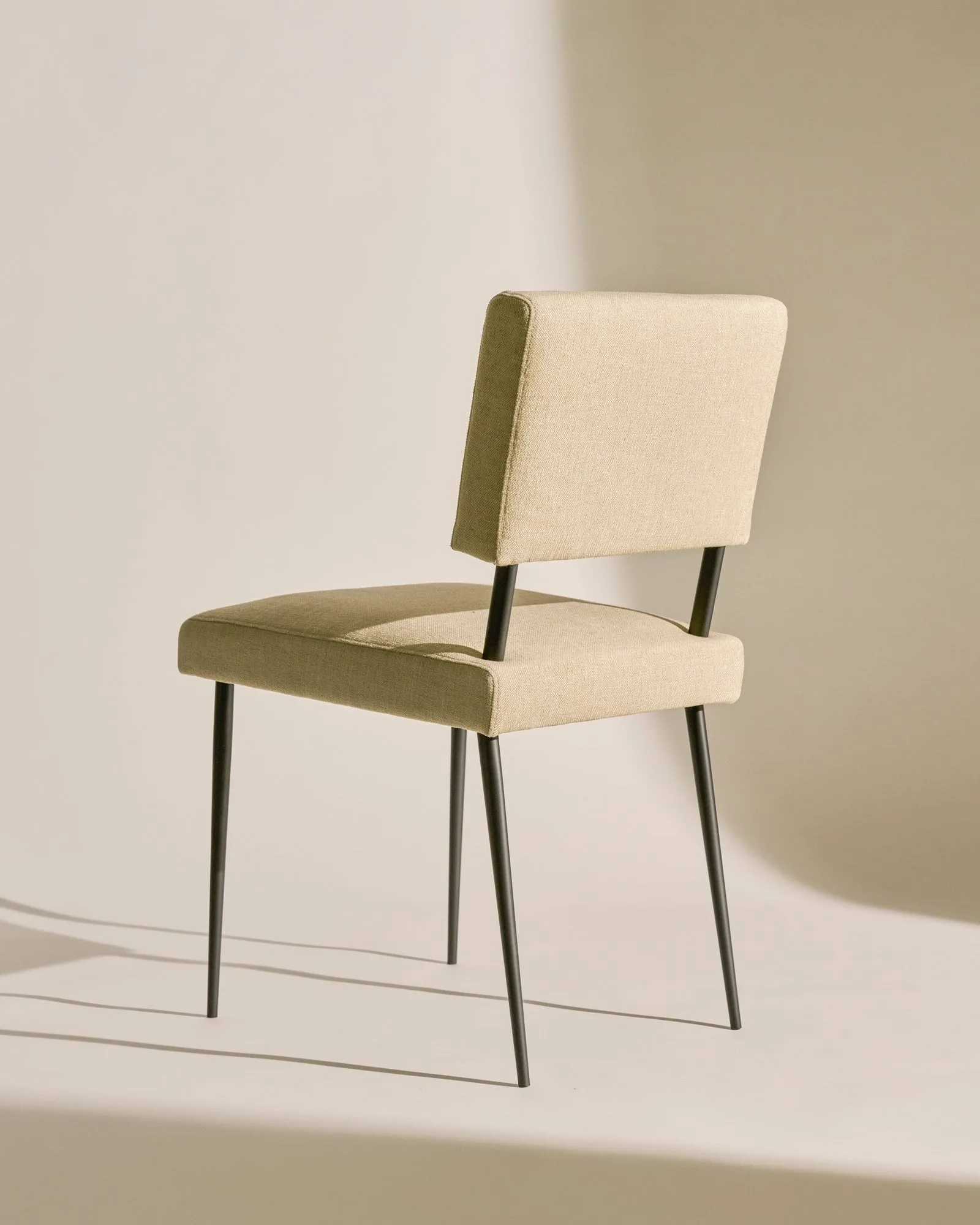 M-Chair チェア, Matt black GUBI | グビ