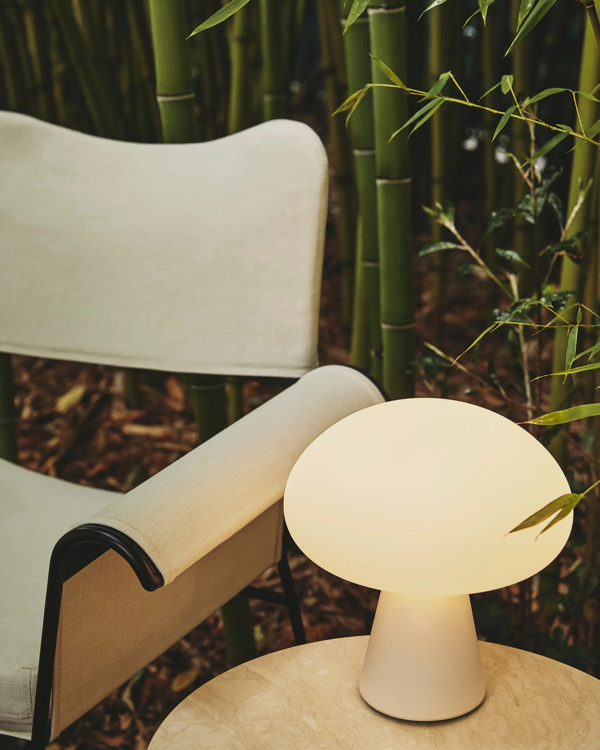 Obello テーブルランプ, Frosted glass GUBI | グビ