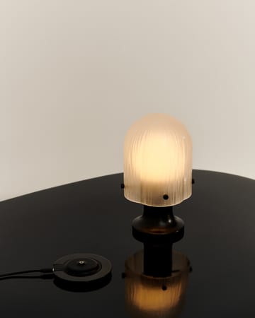 Seine ポータブルテーブルランプ - Antique brass-white - GUBI | グビ