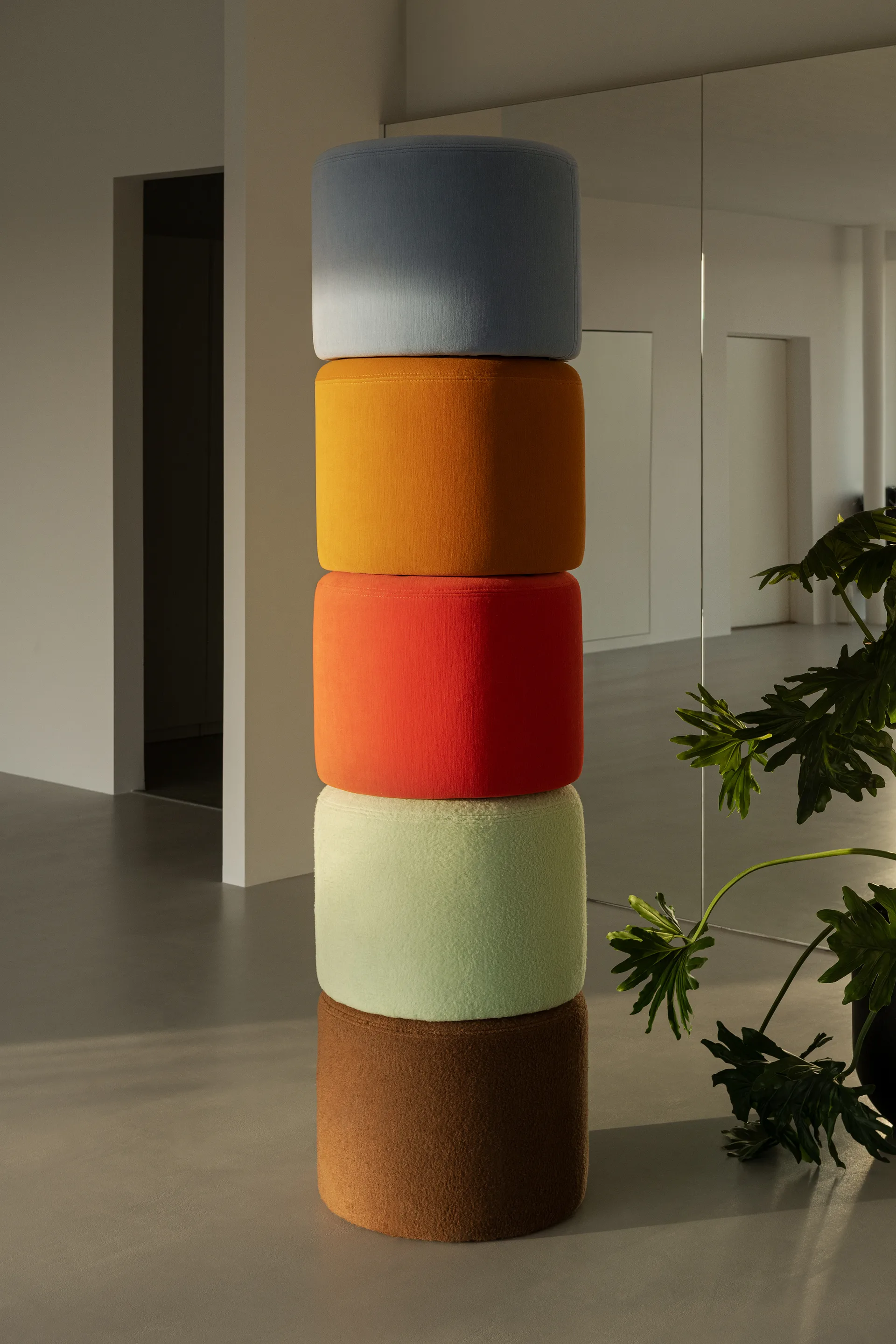 Bon プーフ Ø50x41 cm, Eggshell Hem