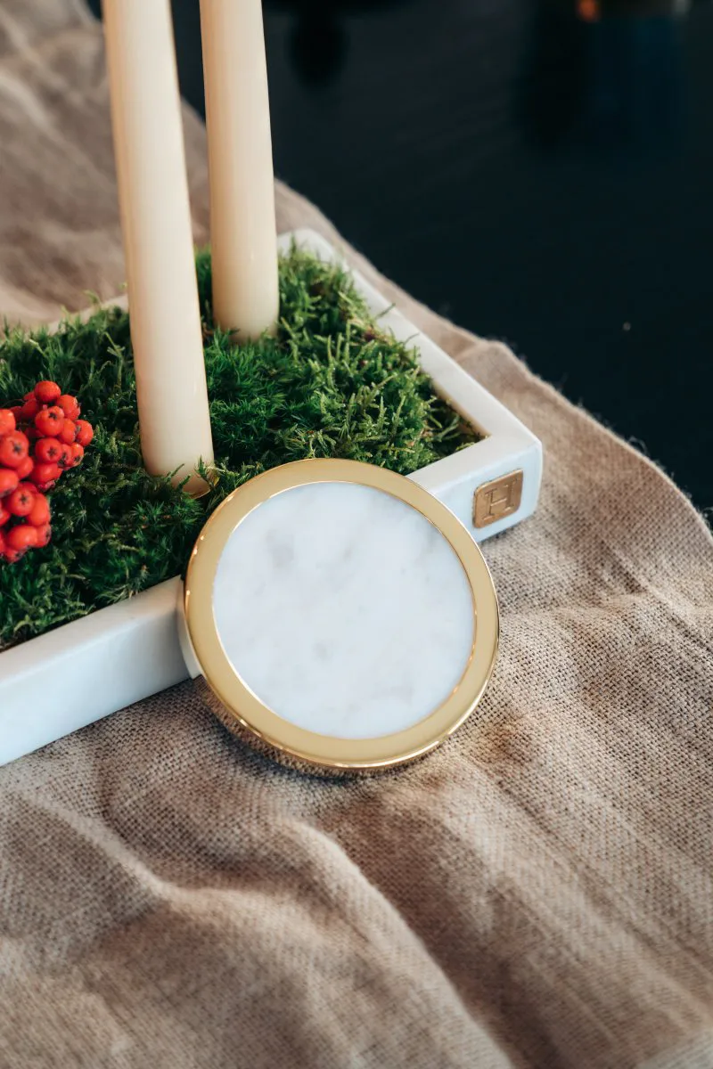 Hilke Collection コースター 4パック, White marble-solid brass Hilke Collection