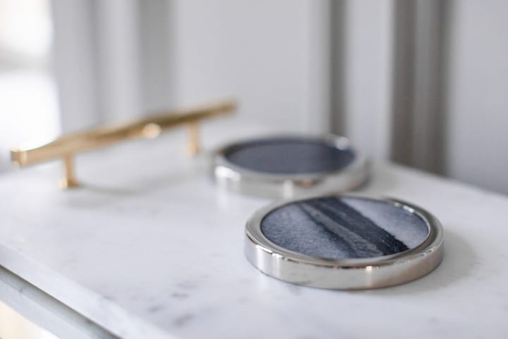Hilke Collection トレイ 40.5x25.5 cm, White marble-solid brass Hilke Collection