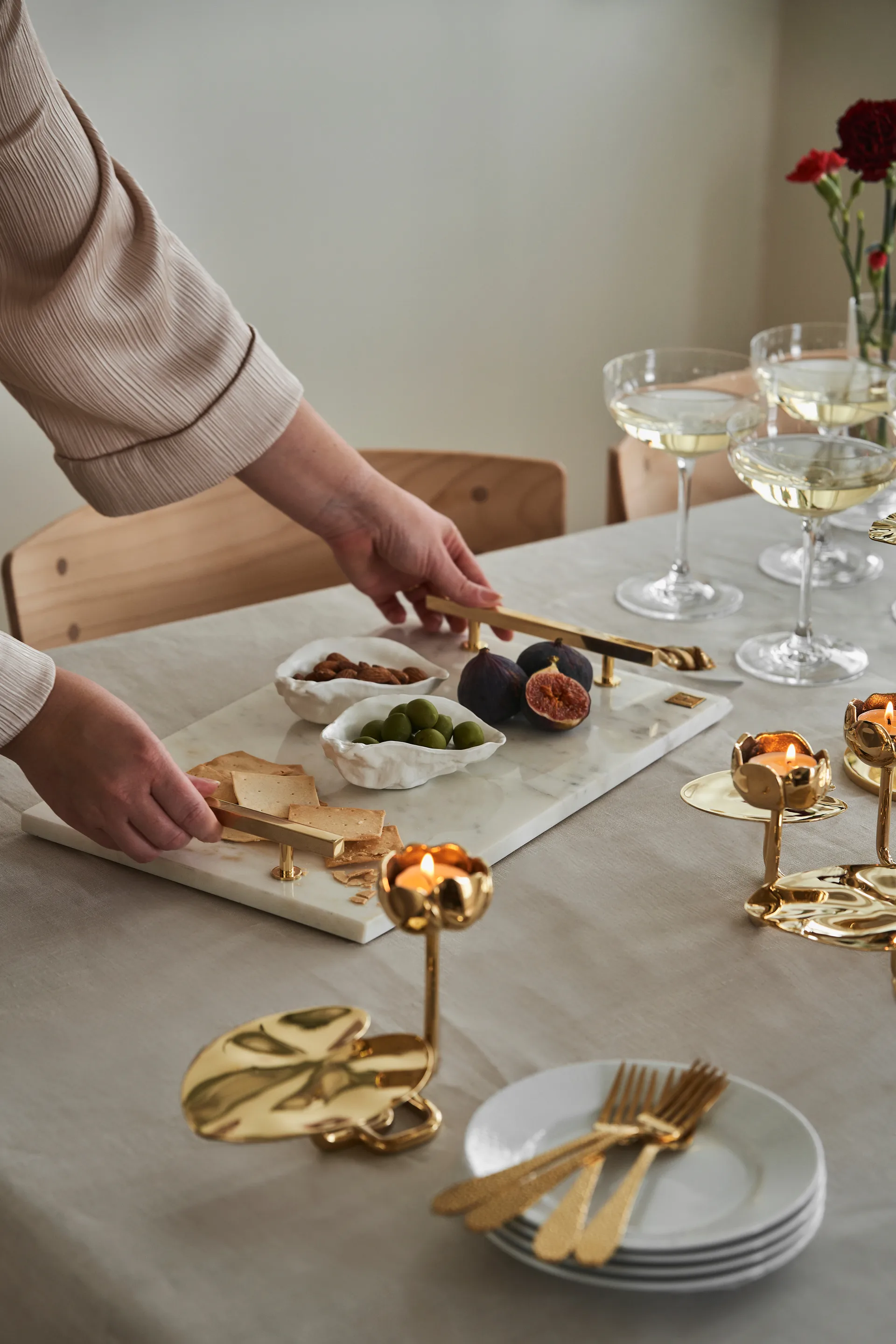 Hilke Collection トレイ 40.5x25.5 cm, White marble-solid brass Hilke Collection