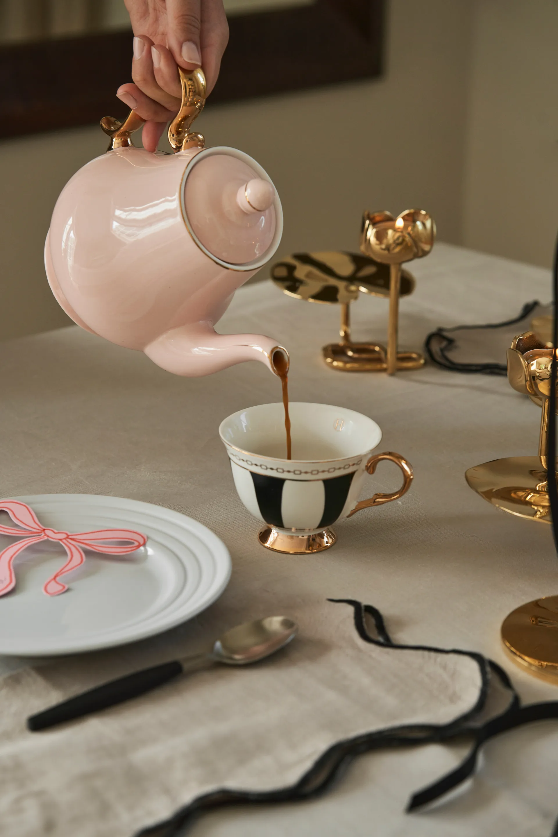 Strisce Nero カップ & ソーサー, 22 cl Hilke Collection