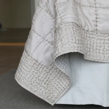 Delia ベッドスプレッド パール - 160x240 cm - Himla | ヒムラ