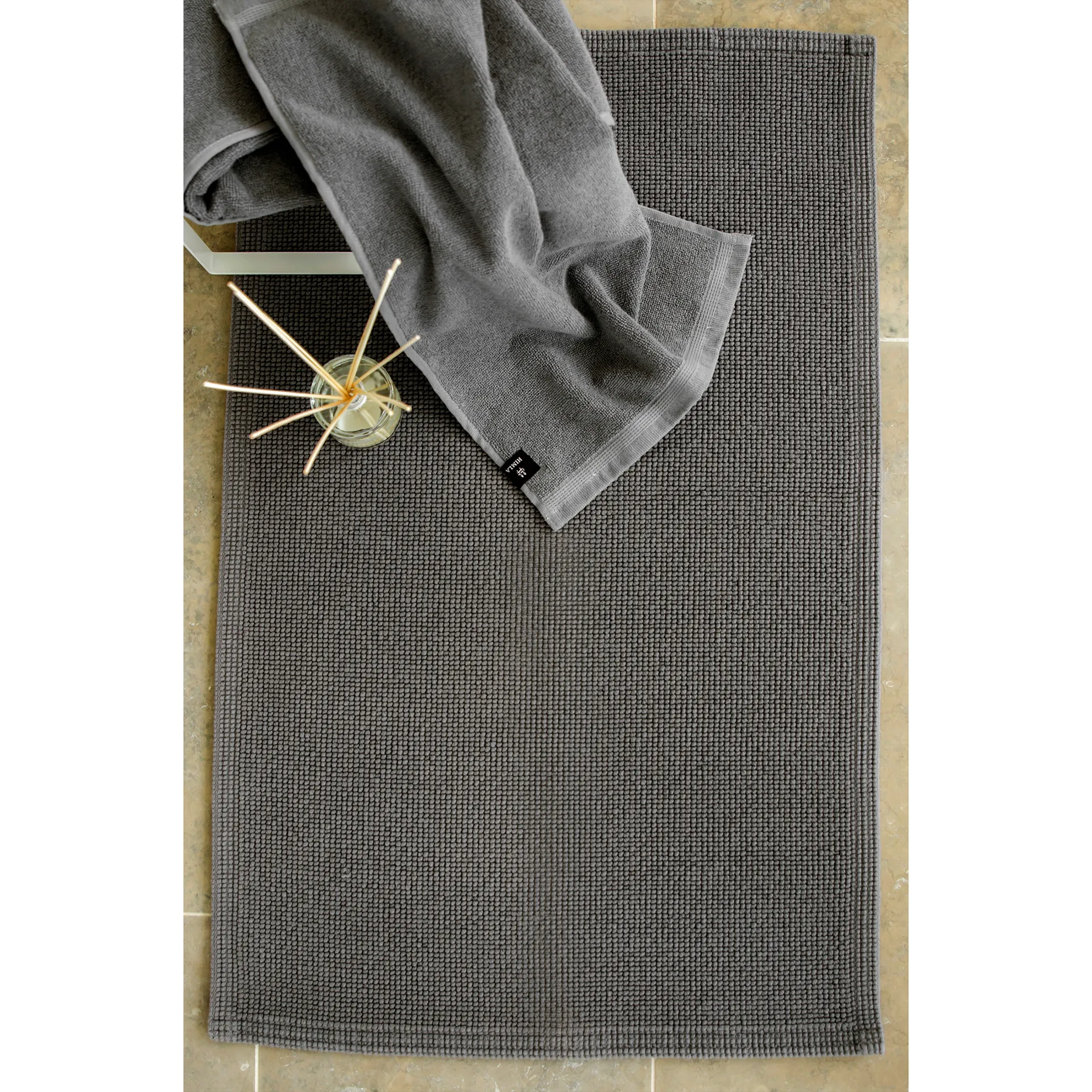 Love バスマット  70x110 cm, Nickel (grey) Himla | ヒムラ