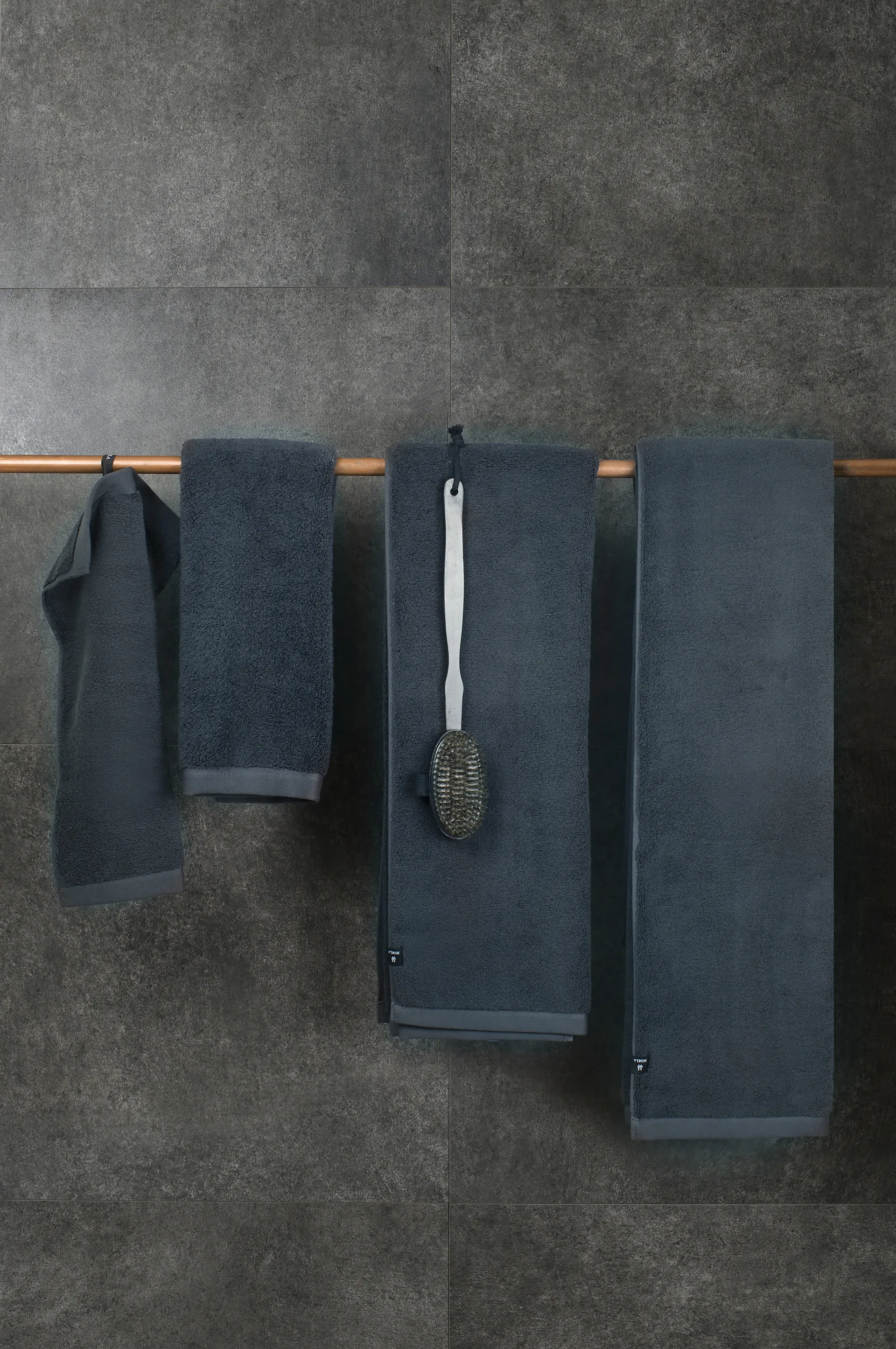 Maxime オーガニックタオル blue shadow, 70x140 cm Himla | ヒムラ