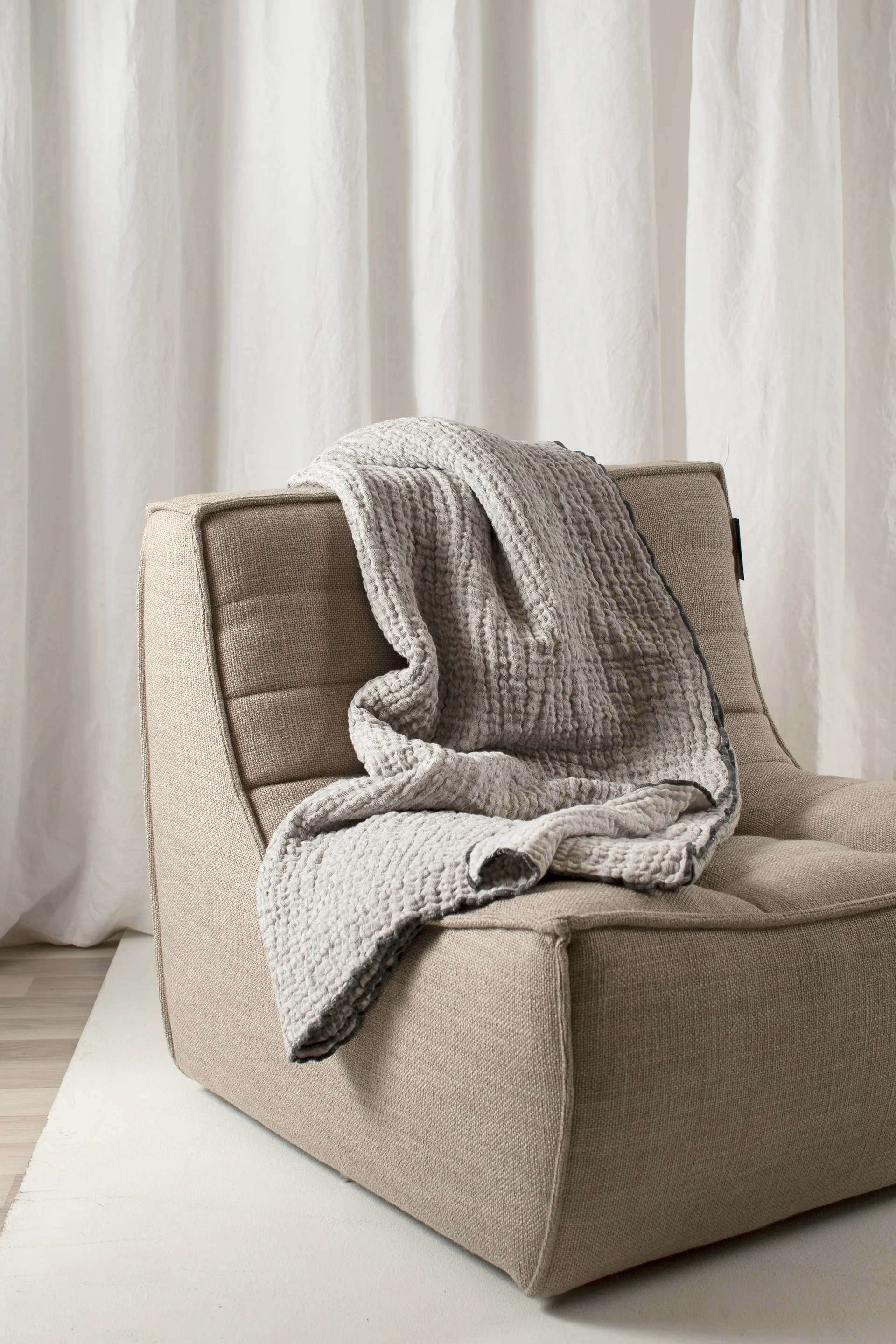 Pauline ベッドスプレッド 160x260 cm, Shadow Himla | ヒムラ