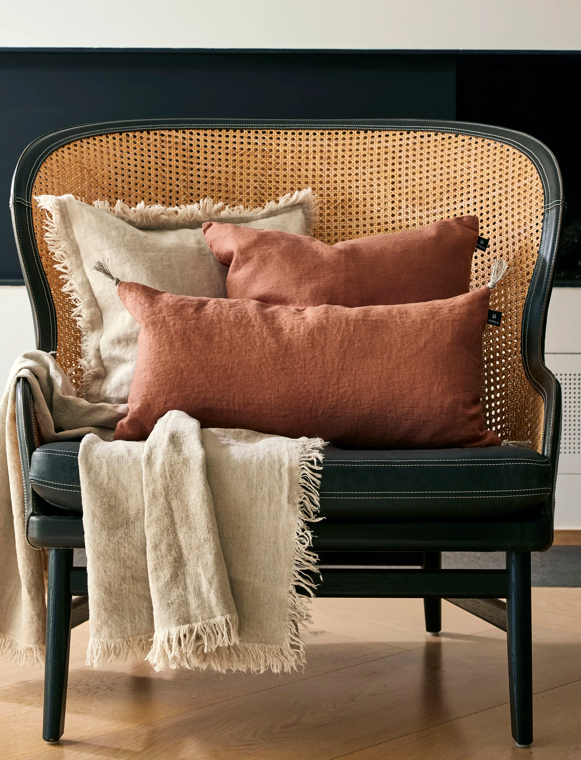 Sunshine クッションカバー タッセル付き 30x60 cm, Grounded Himla | ヒムラ