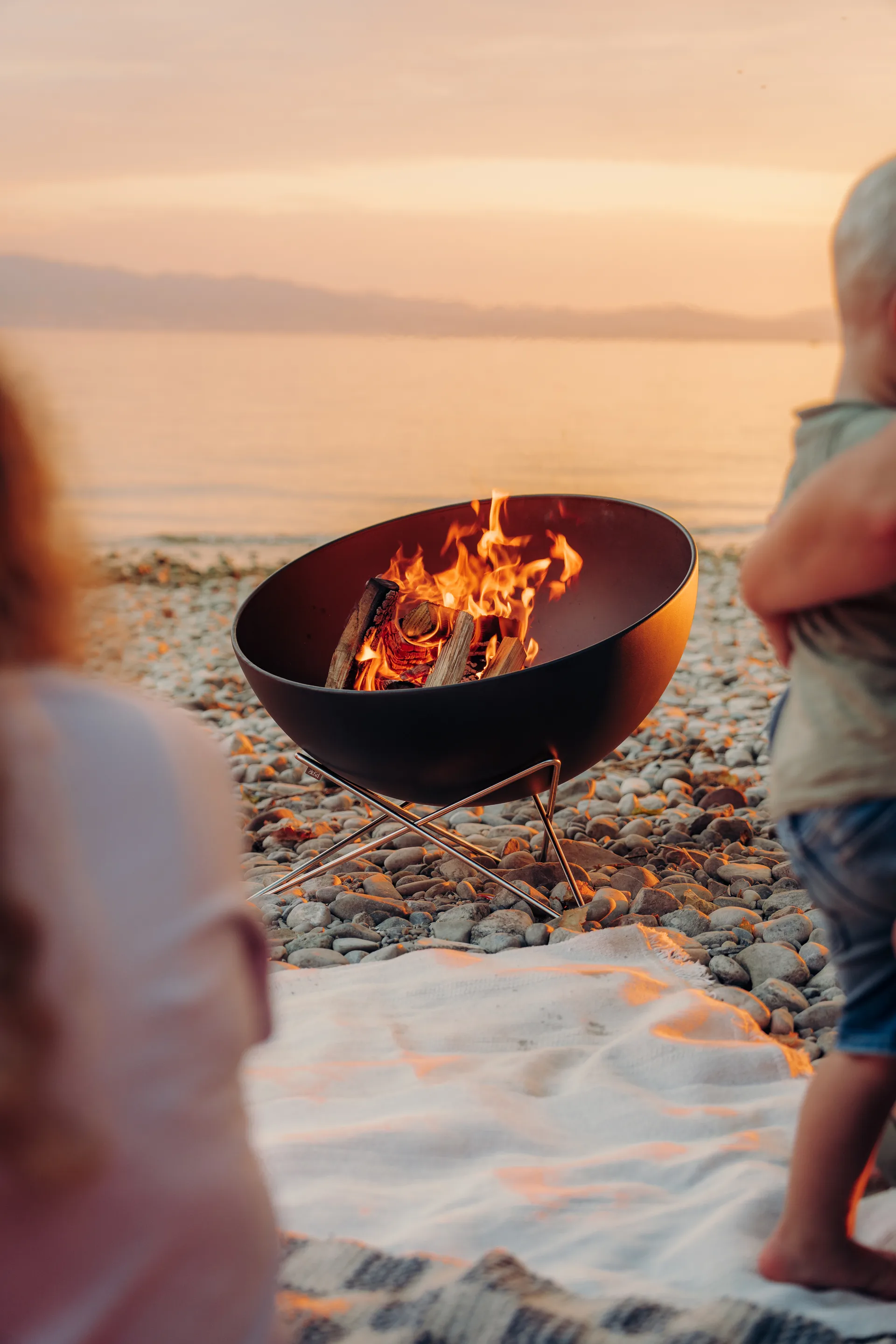 BOWL 57 ファイヤーピット 本体, Black-silver, star base Höfats