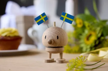 Hoptimist Celebration Bumble フィギュリン - S, Raw Oak, Sweden - Hoptimist | ホプティミスト
