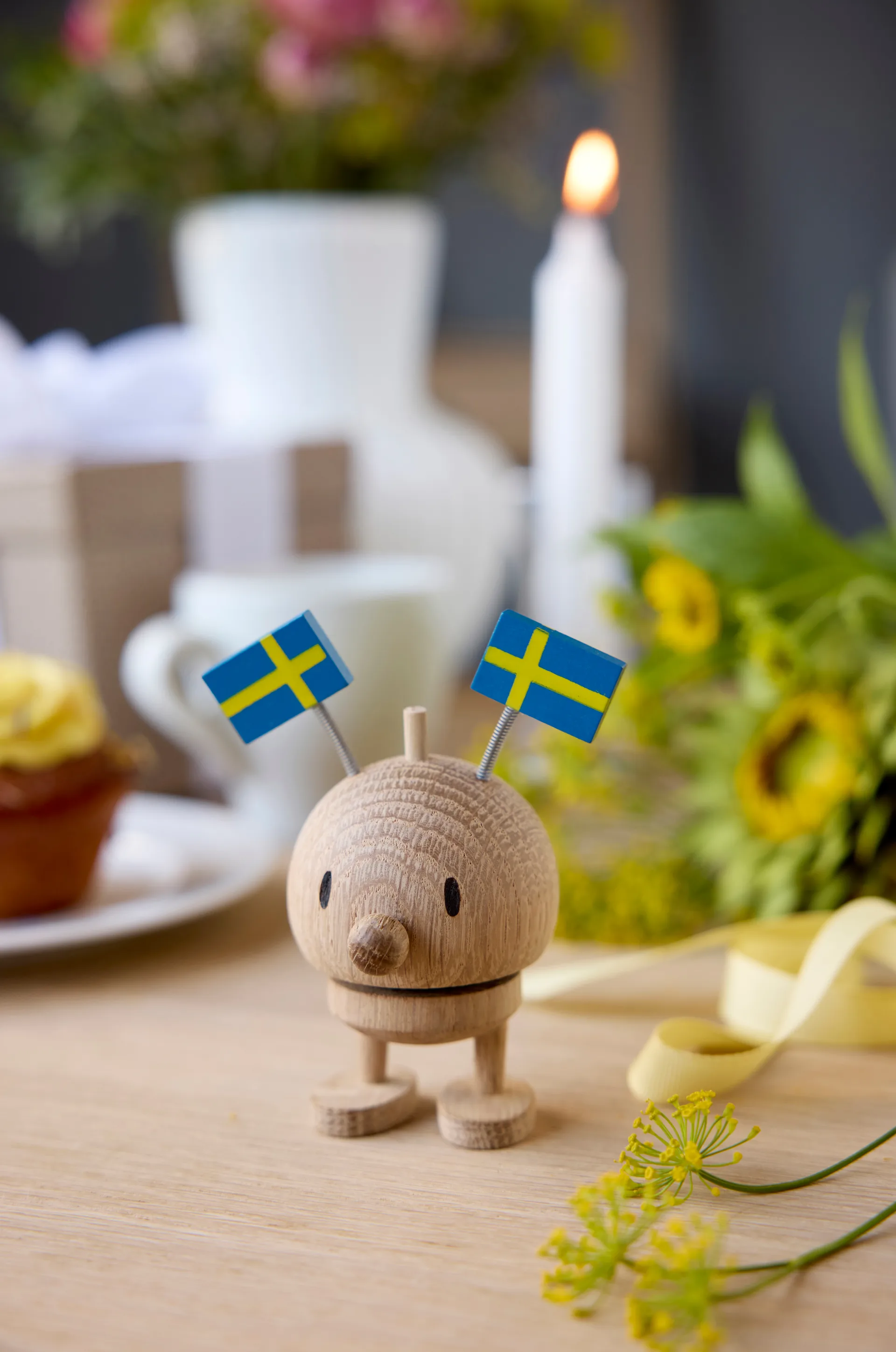 Hoptimist Celebration Bumble フィギュリン, S, Raw Oak, Sweden Hoptimist | ホプティミスト