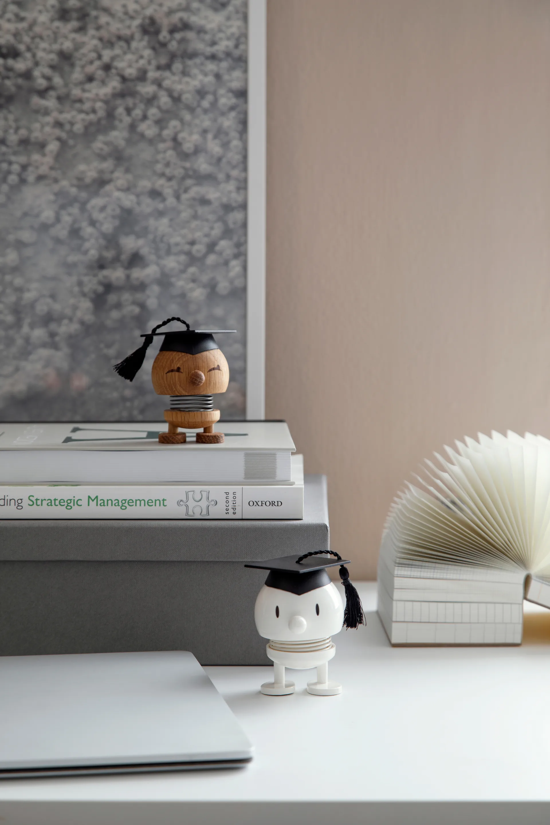 Hoptimist IQ Bumble S フィギュア, White Hoptimist | ホプティミスト