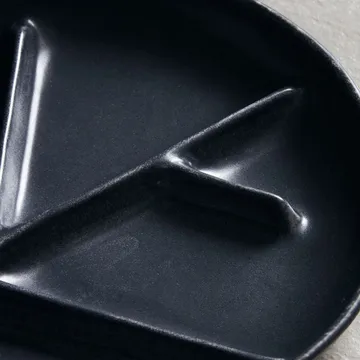 Branch プレート Ø22.3 cm - dark grey - House Doctor | ハウスドクター