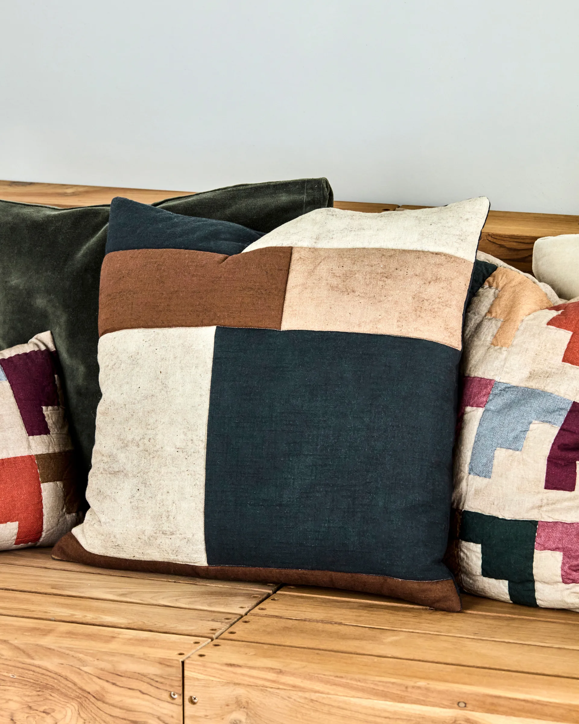 Patch クッションカバー 50x50 cm, Black-sand-brown House Doctor | ハウスドクター