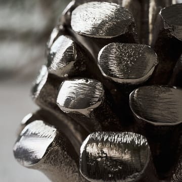 キャンドルスティック Pine Cone Ø7.5 cm - Antique silver - House Doctor | ハウスドクター
