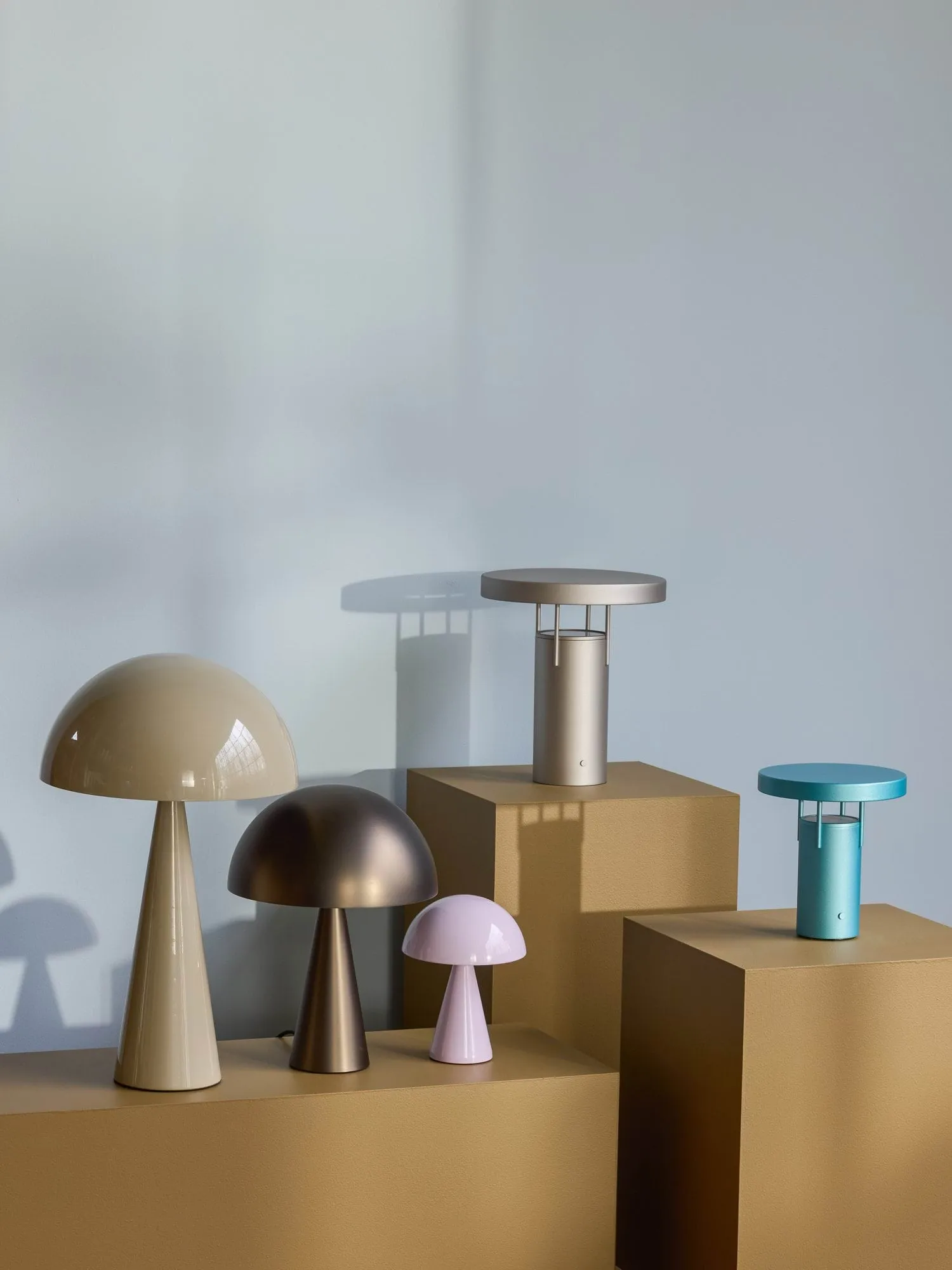 BringMe ポータブルテーブルランプ, Metallic sand, 28 cm Hübsch Interior