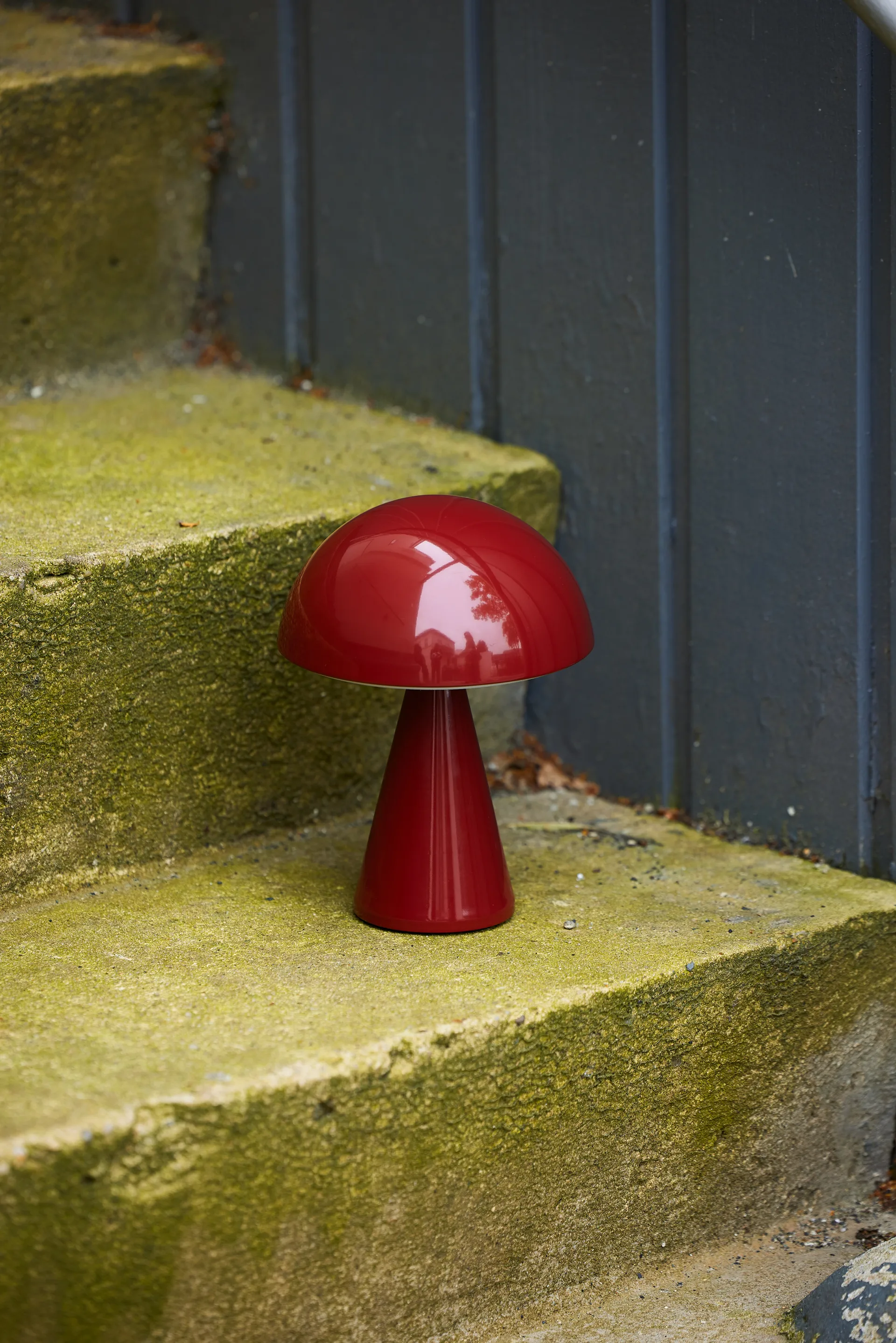 Mush ポータブルテーブルランプ, Red Hübsch Interior