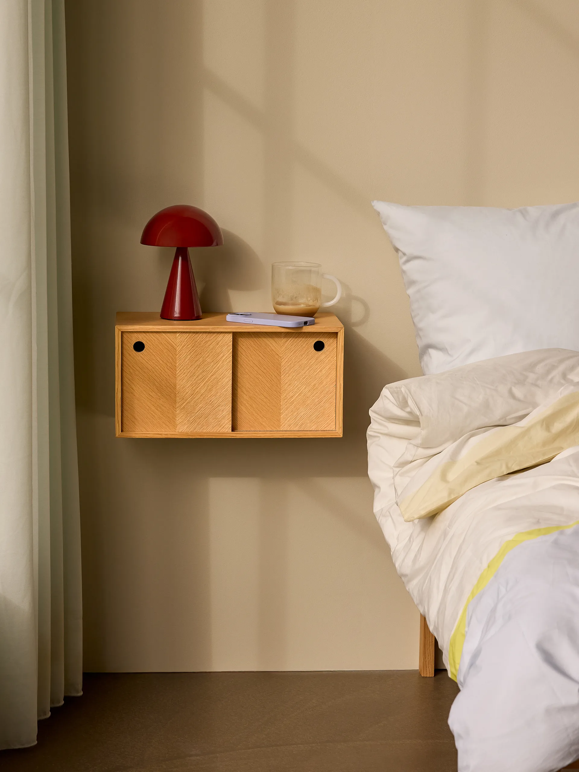 Mush ポータブルテーブルランプ, Red Hübsch Interior