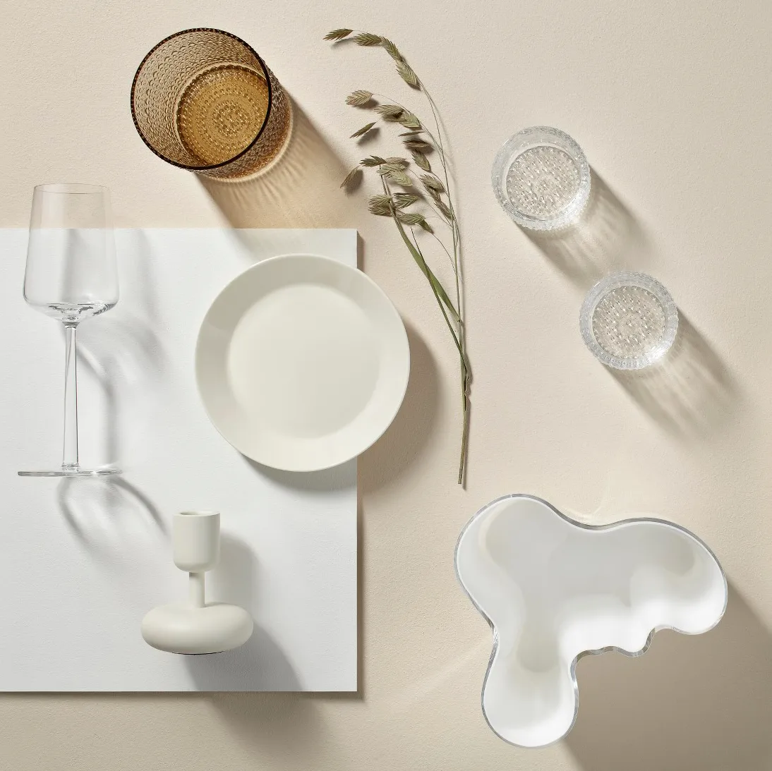 Essence ホワイト-ワイングラス 2パック, clear 2-pack Iittala | イッタラ