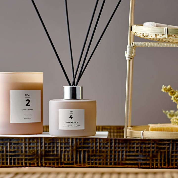 NO. 2 グリーン Gardenia 香り付き キャンドル, 200 g + giftbox Illume x Bloomingville