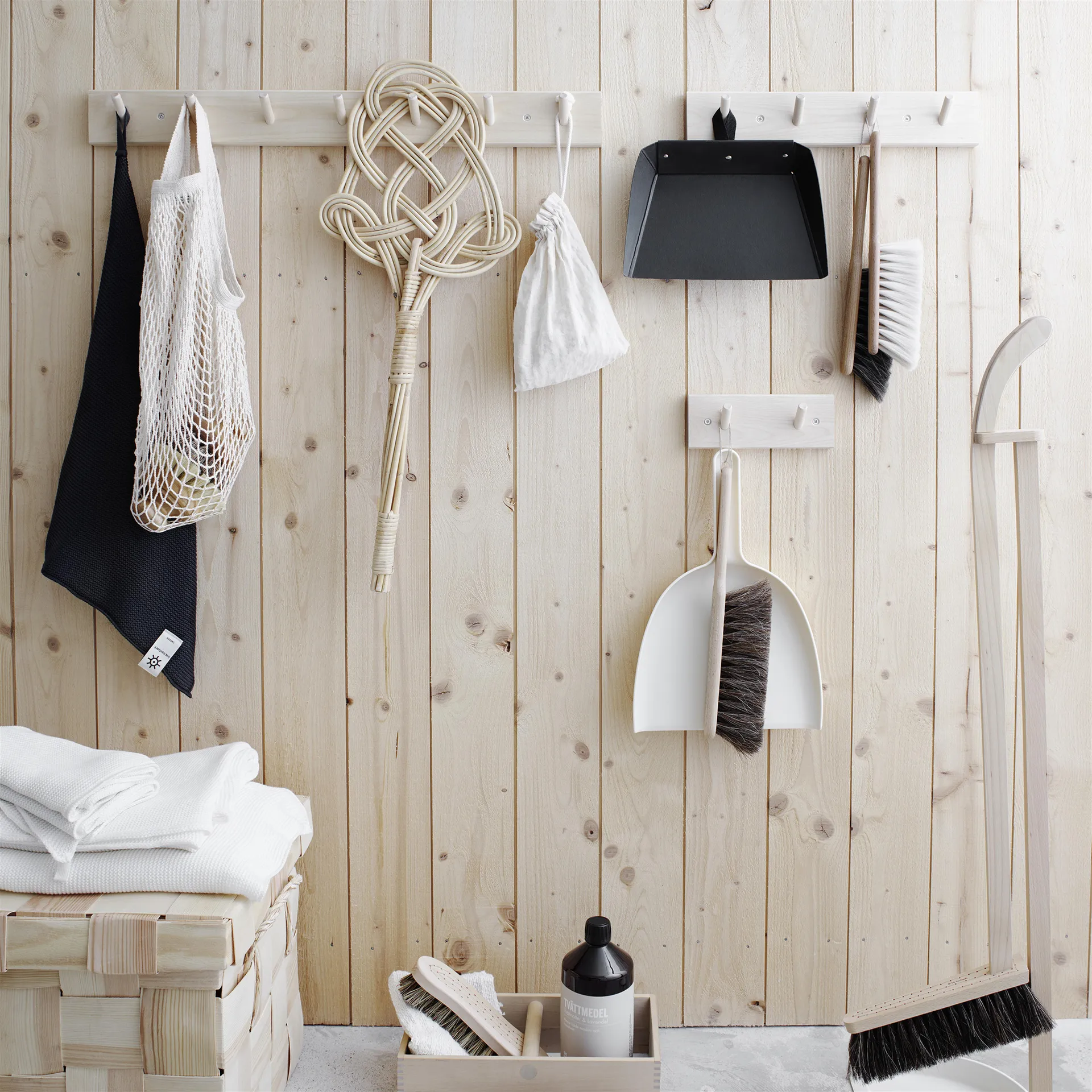 Knoppbräda フックラック birch 木製, 4 hooks Iris Hantverk | イリス ハントバーク