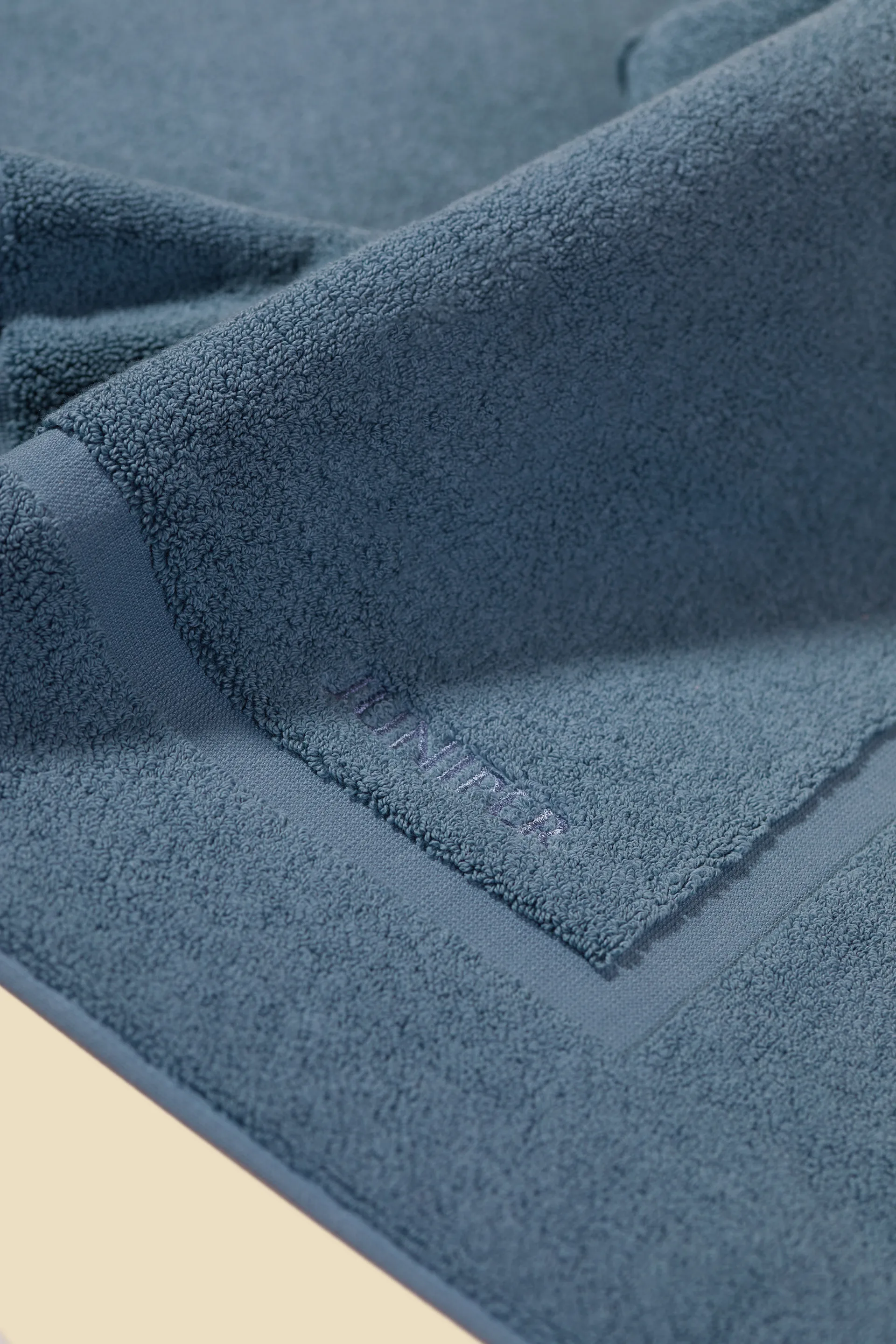 Juniper バスラグ 50x80 cm, North Sea Blue Juniper