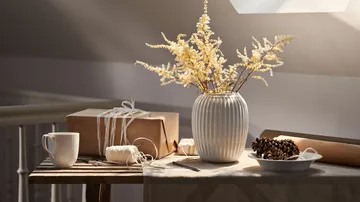 ハンマースホイ 花瓶 - ホワイト, ミディアム 21 cm - Kähler | ケーラー