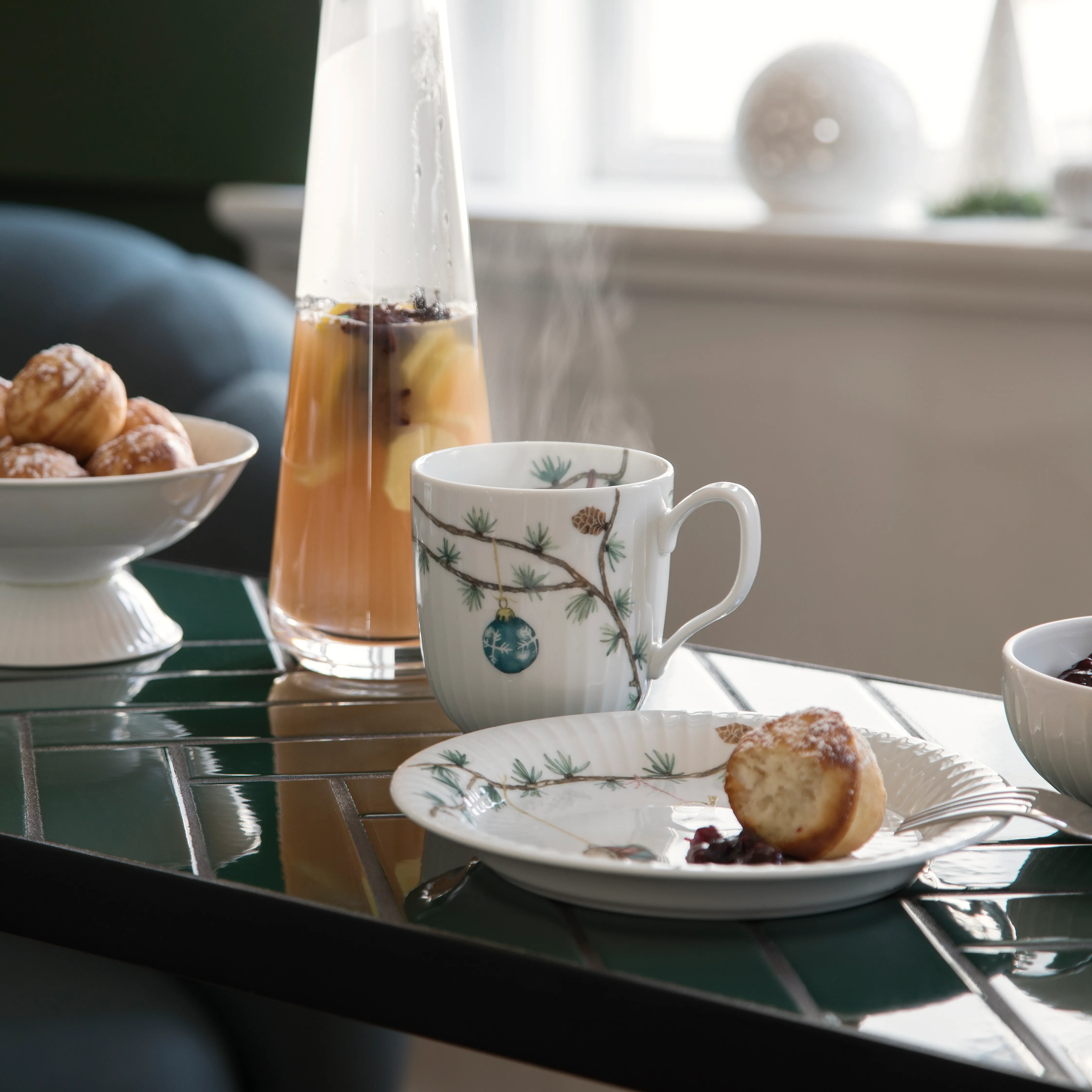 Kähler | ケーラー からのハンマースホイ クリスマス マグ - NordicNest.jp