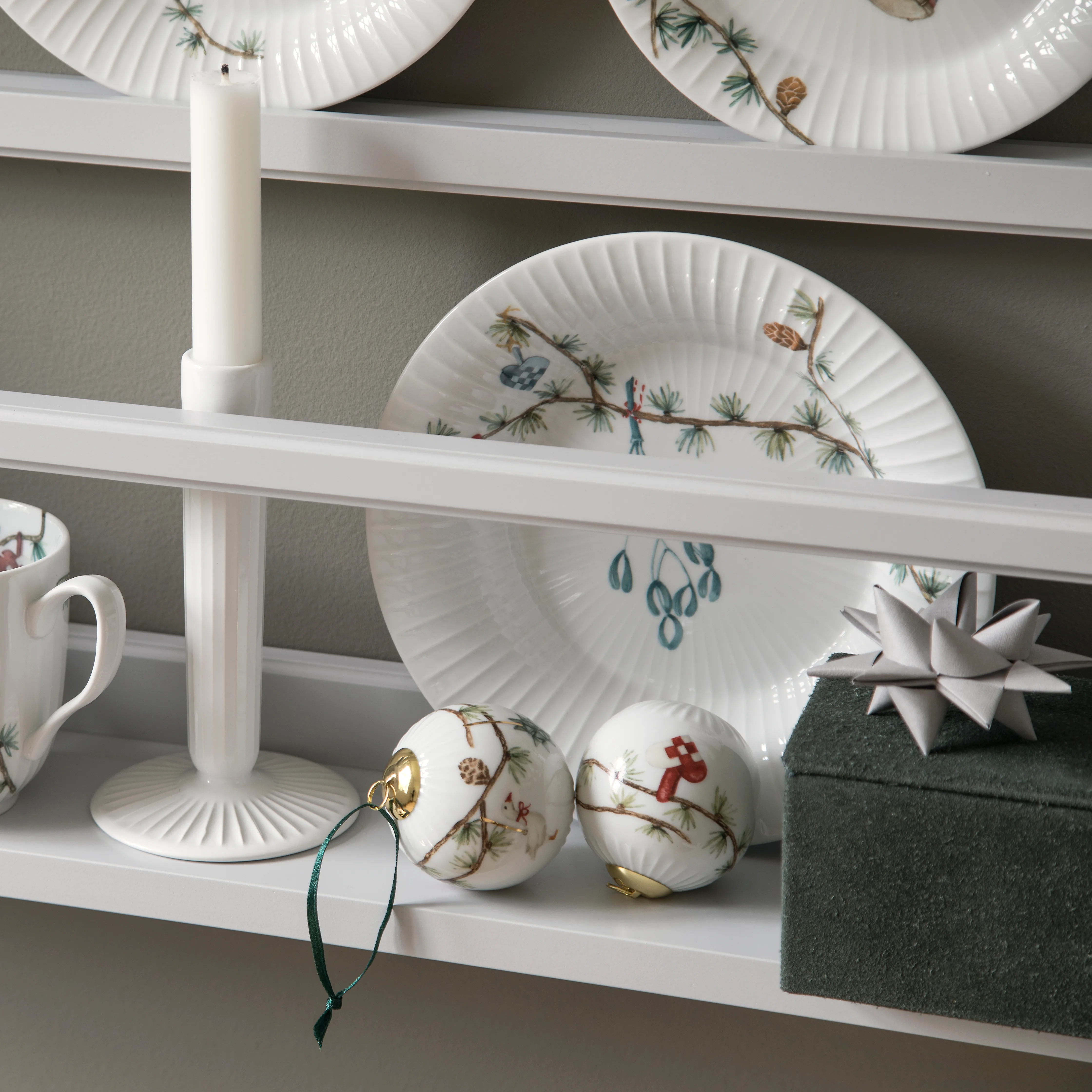 新品　ケーラー　ハンマースホイ　クリスマス　プレート4枚 新品 ケーラー ハンマースホイ クリスマス プレート4枚 - メルカリ