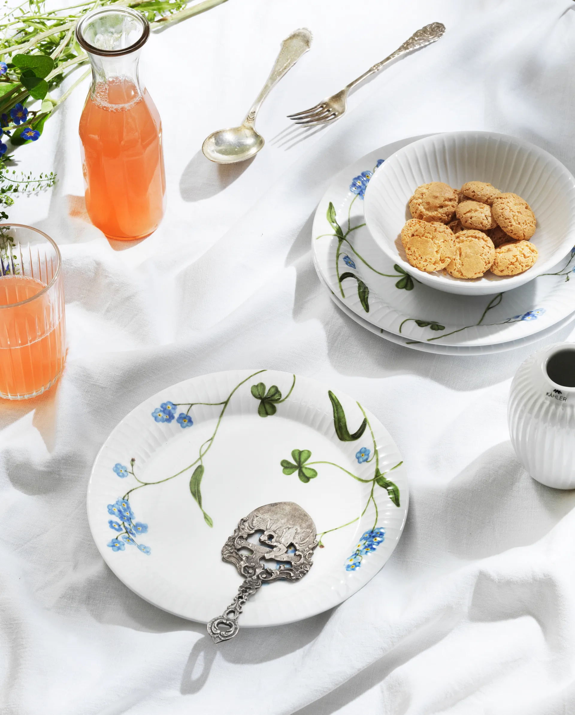 Hammershøi サマープレート Ø22 cm, Forget me not Kähler | ケーラー